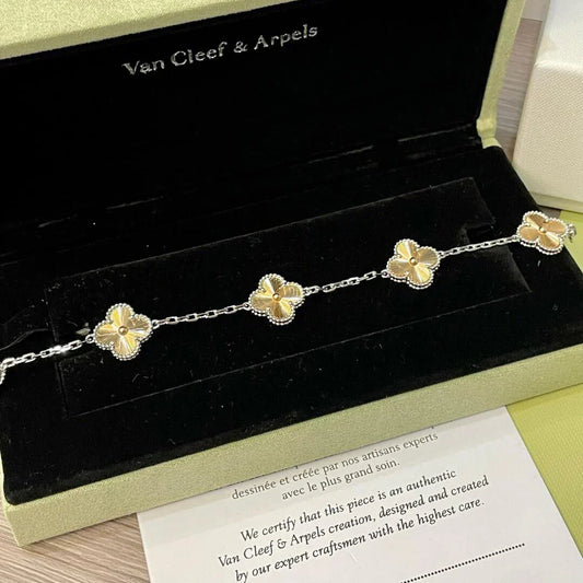 [Clover Jewelery]CLOVER 5 MOTIFS CHRISTMAS LIMITED EDITION BRACELET