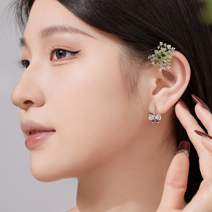[Clover Jewelery]Exquisite Earrings With Heart-Shaped Bow Design