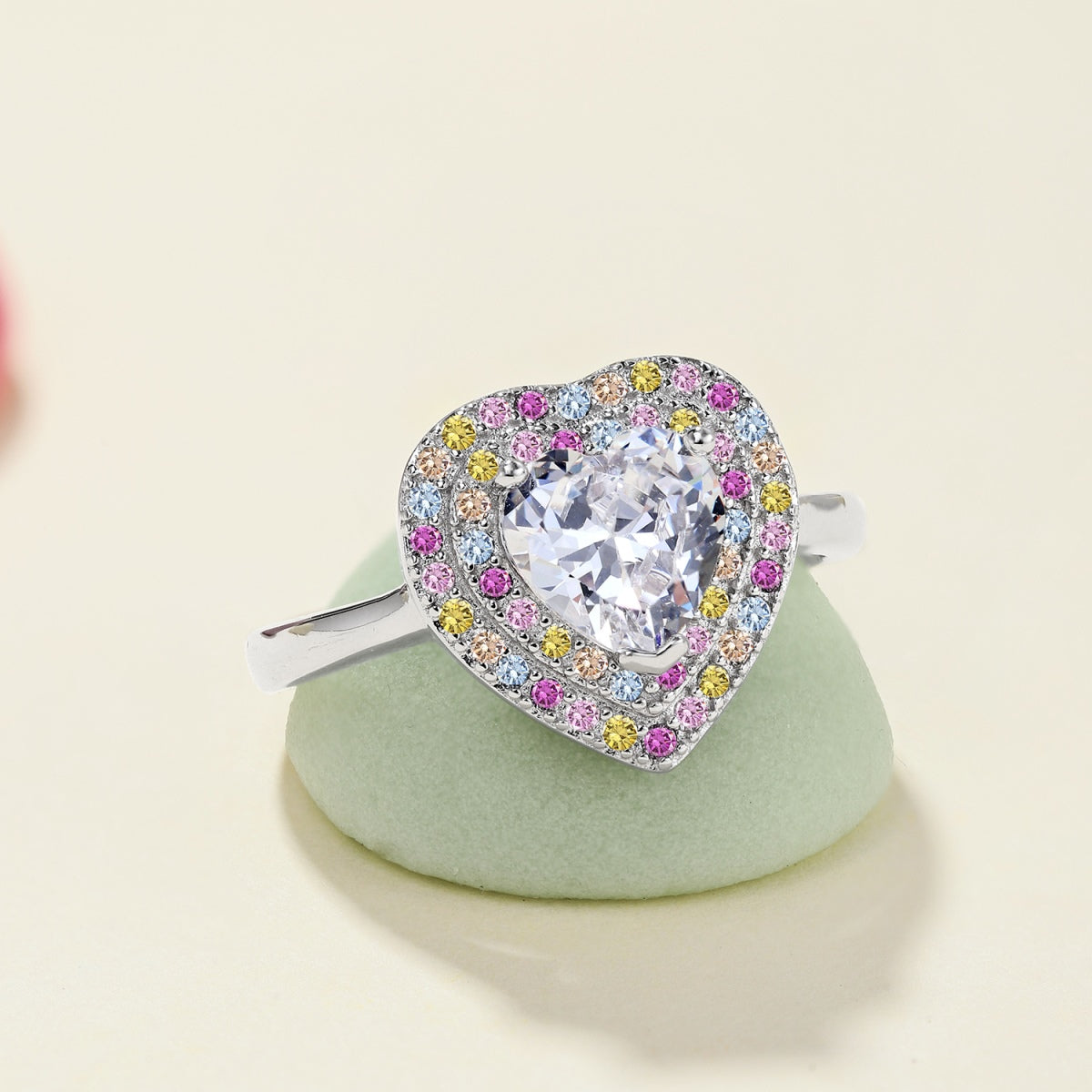 [Clover Jewelery]Delicate Ebullient Heart Shape Wedding Ring