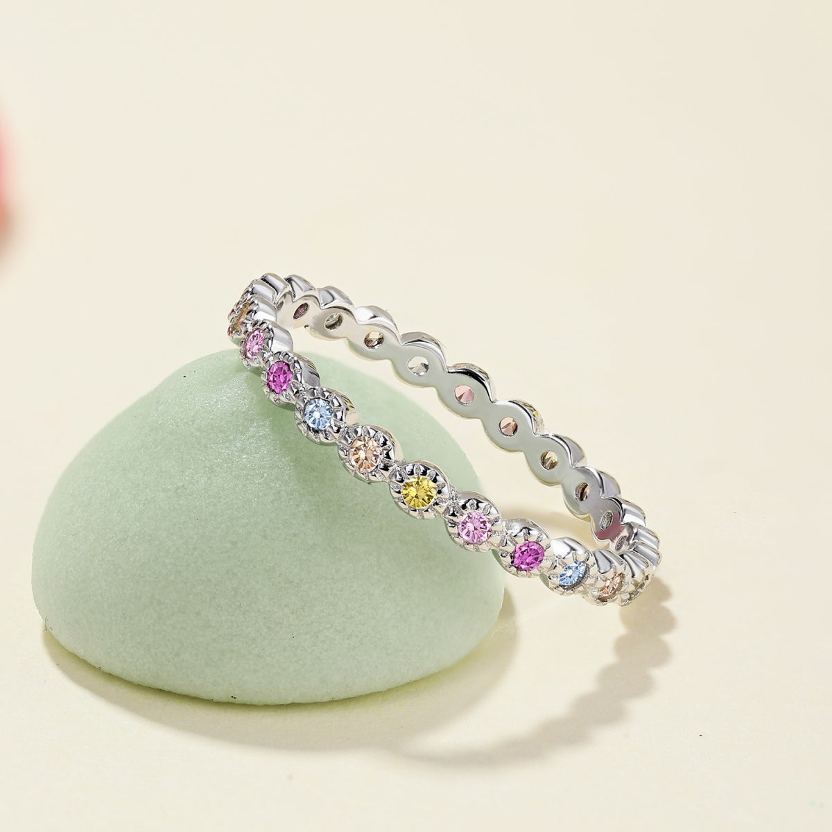 [Clover Jewelery]Radiant Sparkling Round Cut Daily Ring