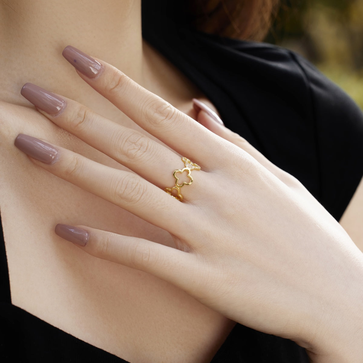 [Clover Jewelery]Hollow Design Four-Leaf Clover Flower Shape Ring