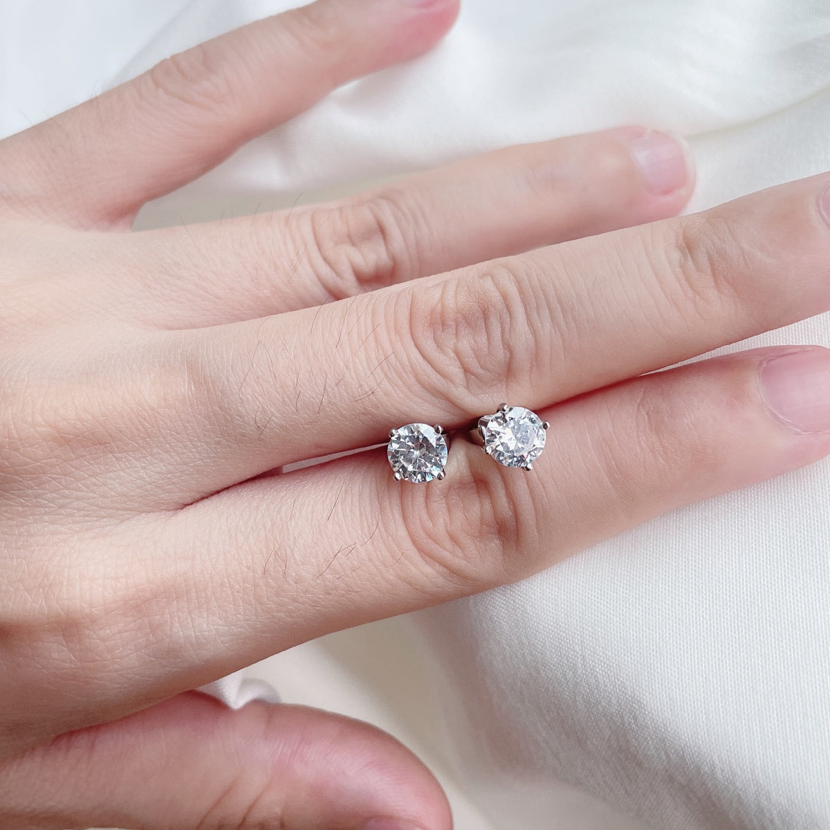 [Clover Jewelery]Unique Round Shape Earrings