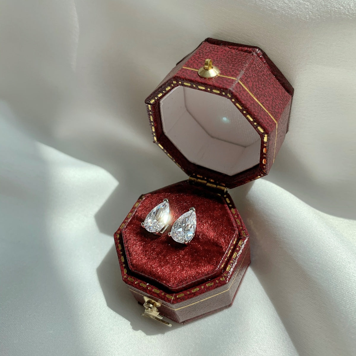 [Clover Jewelery]Ornate Water Drop Shape Earrings