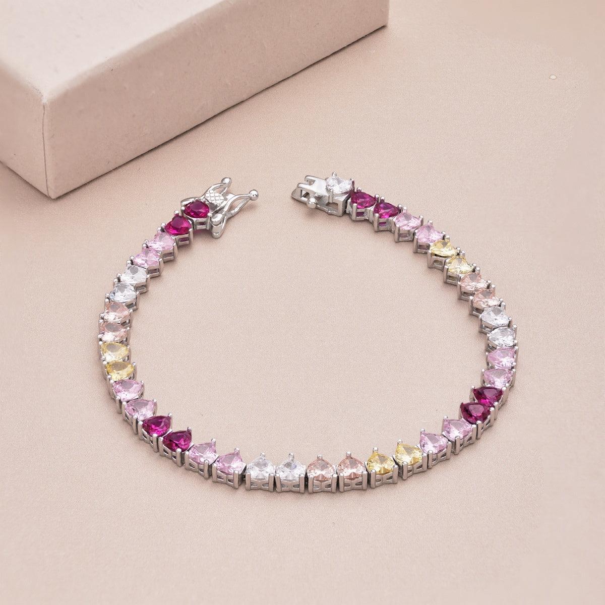 [Clover Jewelery]Luxurious Colorful Romantic Heart Shape Lover Bracelet