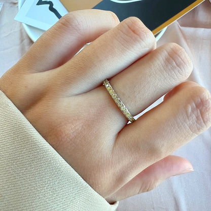 [Clover Jewelery]Delicate Sparkling Round Cut Daily Ring