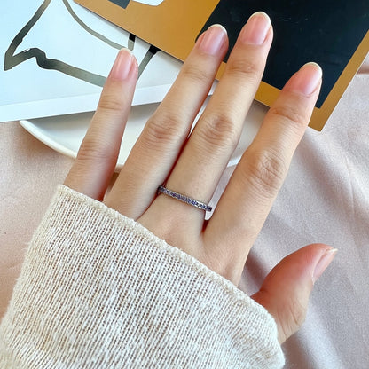 [Clover Jewelery]Delicate Sparkling Round Cut Daily Ring
