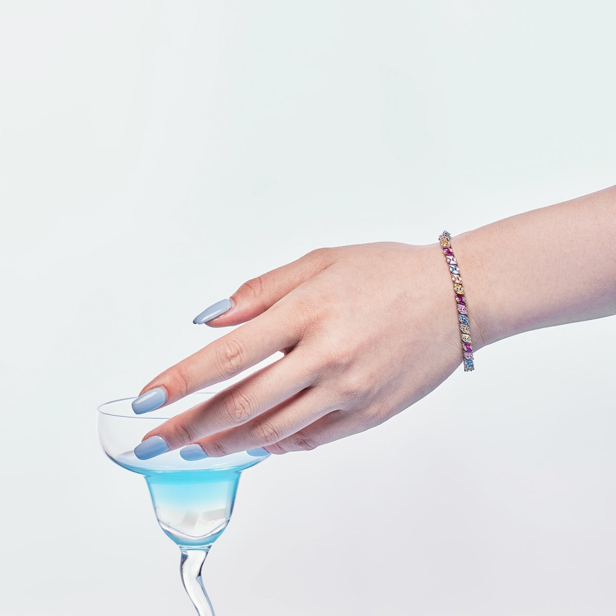 [Clover Jewelery]Ornate Sparkling Multi Cut Party Bracelet