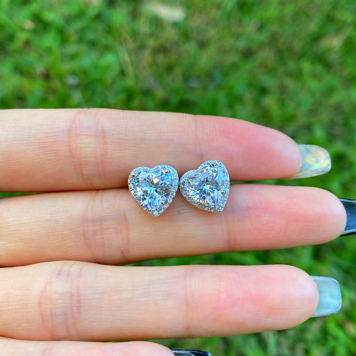 [Clover Jewelery]Sparkling Heart Shape Lover Earrings