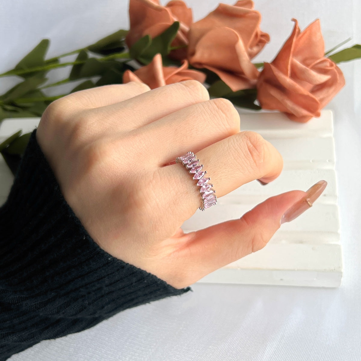 [Clover Jewelery]Gorgeous Marquise Cut Tennis Ring