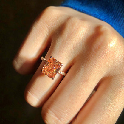 [Clover Jewelery]4.0 Carat Luxurious Engagement Ring