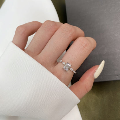 [Clover Jewelery]1.0 Carat Dainty Resplendent Radiant Cut Daily Ring