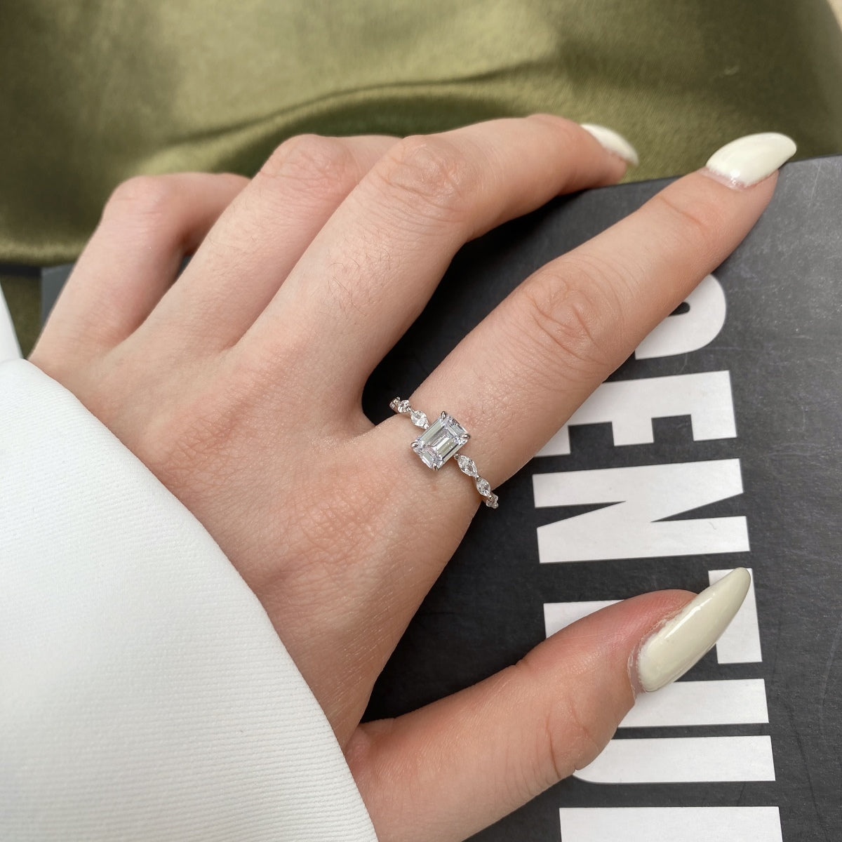 [Clover Jewelery]1.0 Carat Dainty Resplendent Radiant Cut Daily Ring