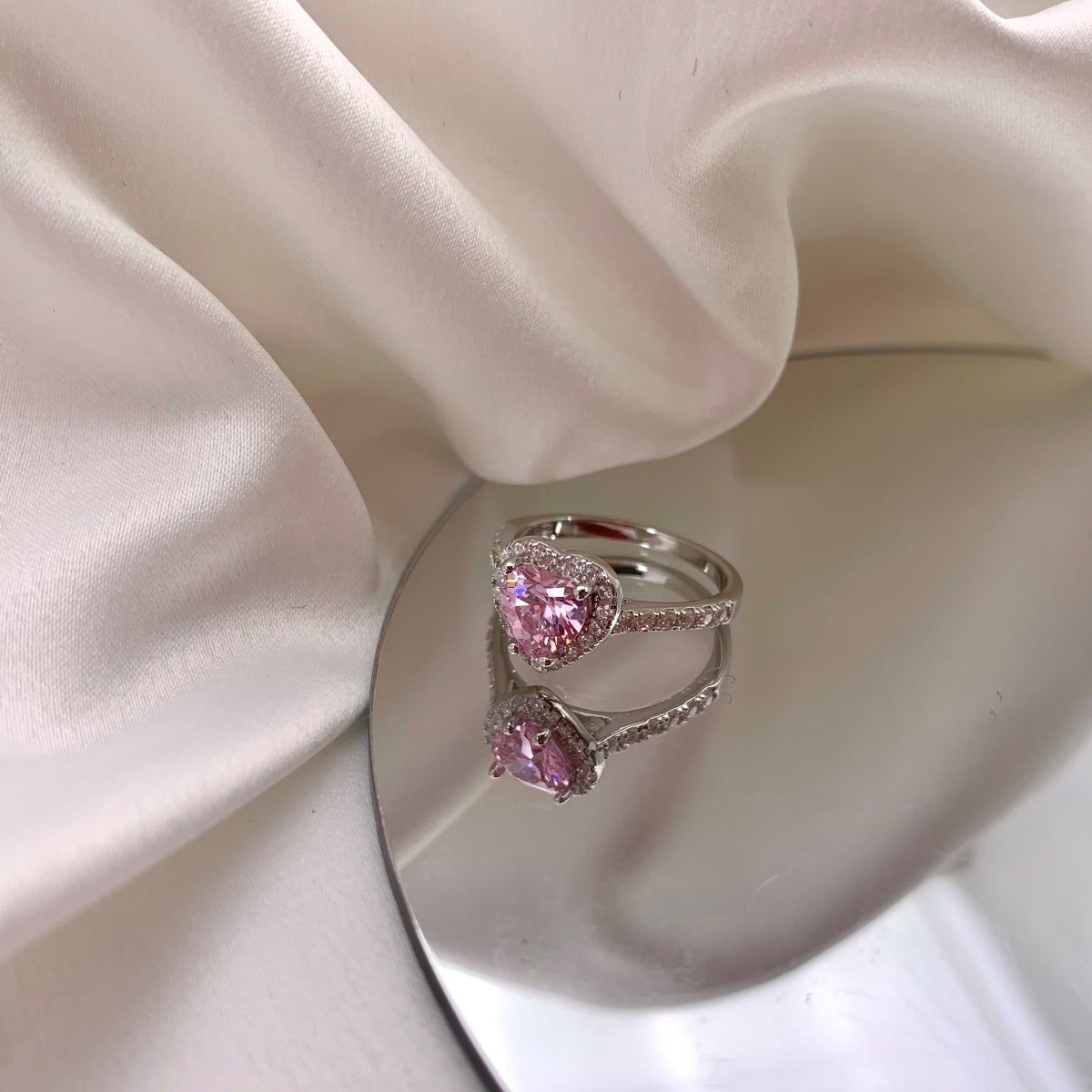 [Clover Jewelery]Eternity Splashy Romantic Heart Shape Lover Ring