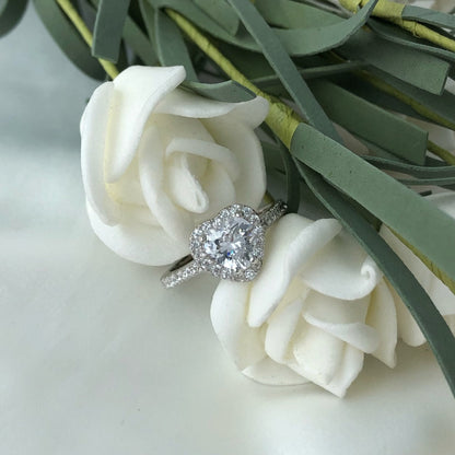 [Clover Jewelery]Eternity Splashy Romantic Heart Shape Lover Ring