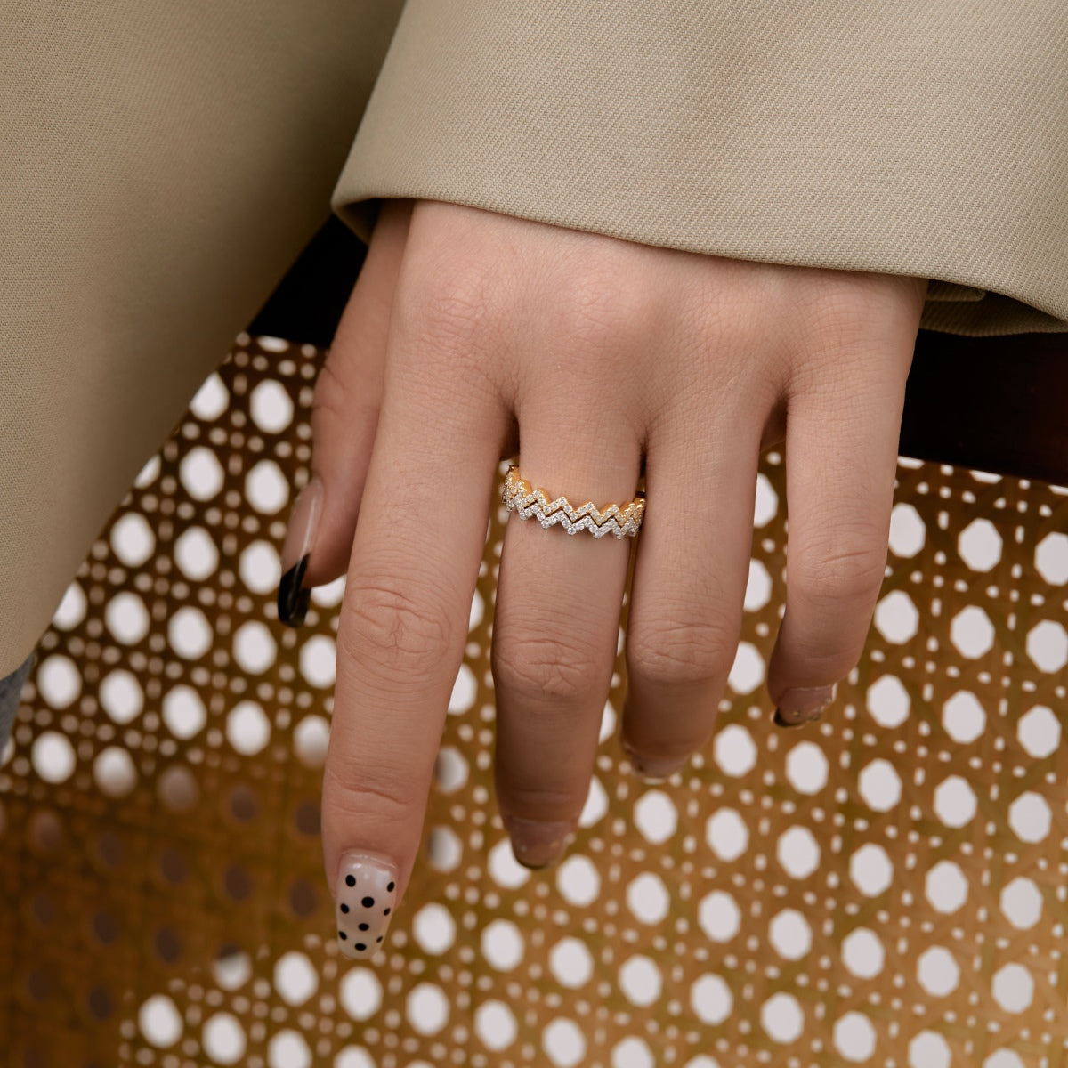 [Clover Jewelery]Delicate Enchanting Wave Shape Daily Ring