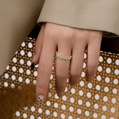 [Clover Jewelery]Delicate Enchanting Wave Shape Daily Ring