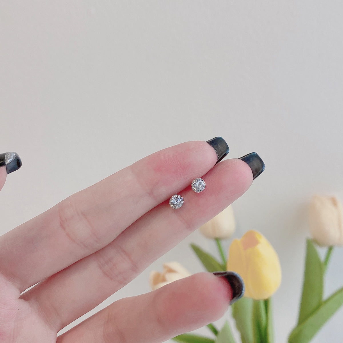 [Clover Jewelery]Sparkling Colorful Round Shape Earrings