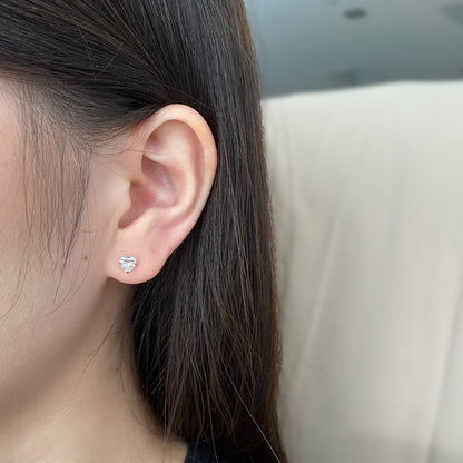 [Clover Jewelery]Sparkling Heart Shaped Simple Earrings
