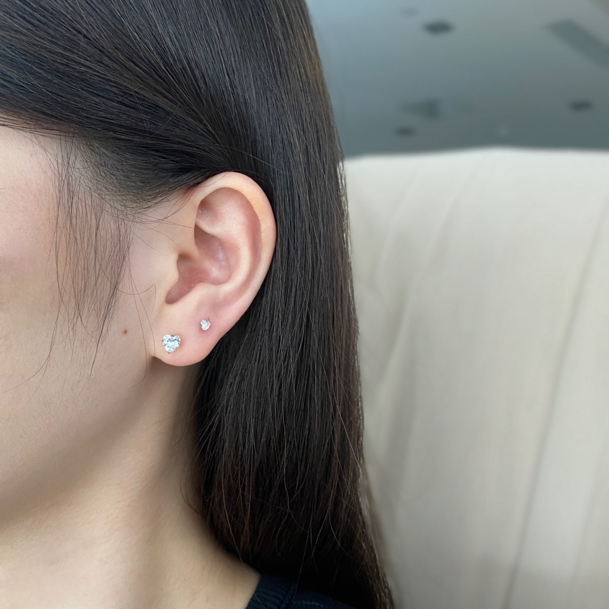 [Clover Jewelery]Sparkling Heart Shaped Simple Earrings