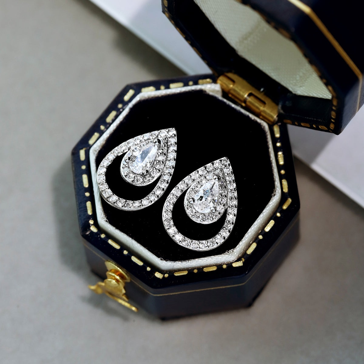 [Clover Jewelery]Sparkling Delicate Water Drop Shape Daily Earrings