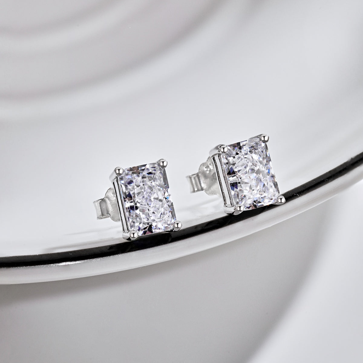 [Clover Jewelery]Radiant Luxurious Princess Cut Daily Earrings