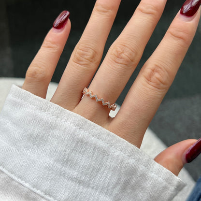 [Clover Jewelery]Delicate Enchanting Wave Shape Daily Ring