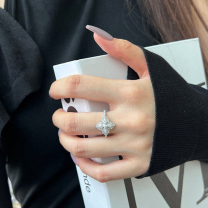 [Clover Jewelery]Luxurious Colorful Flower Shape Banquet Ring