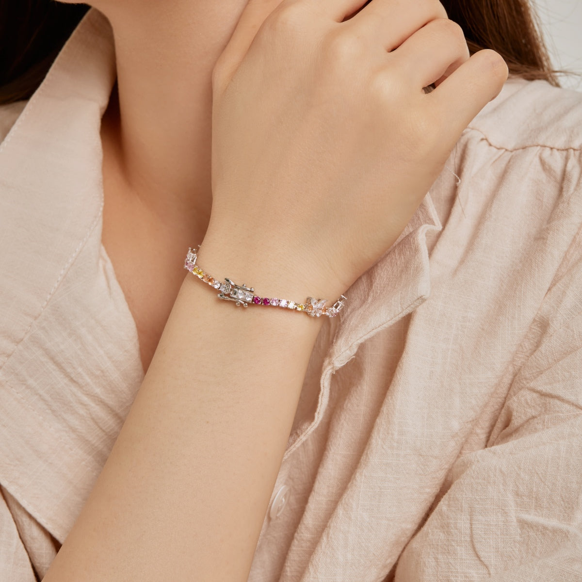 [Clover Jewelery]Ornate Colorful Butterfly Shape Round Cut Daily Bracelet