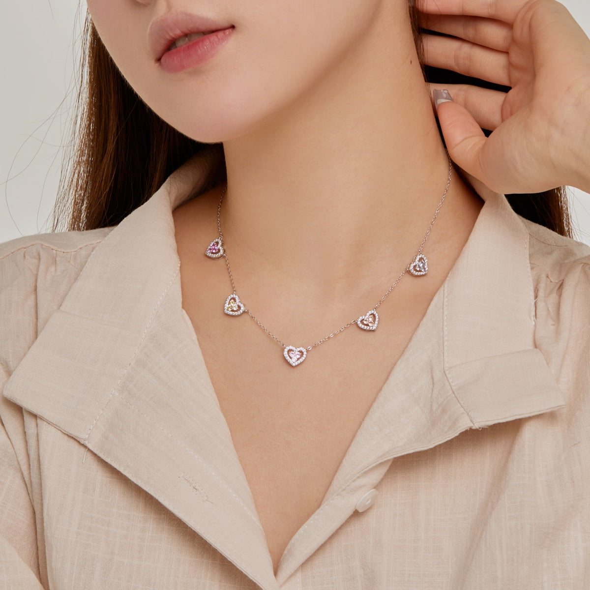 [Clover Jewelery]Sparkling Five Heart Necklace
