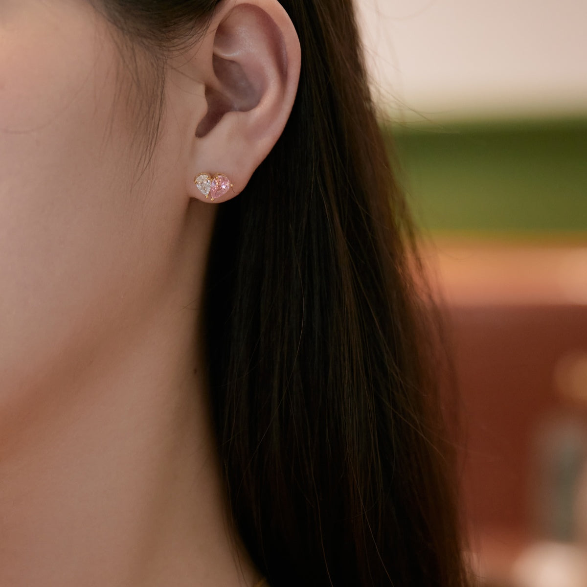 [Clover Jewelery]Dazzling Elegant Heart Cut Lover Earrings