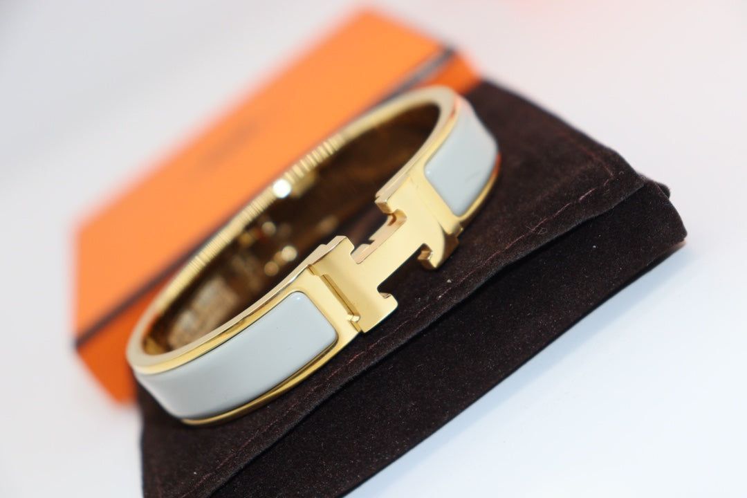 [Clover Jewelery]H LIGHT BLUE BRACELET