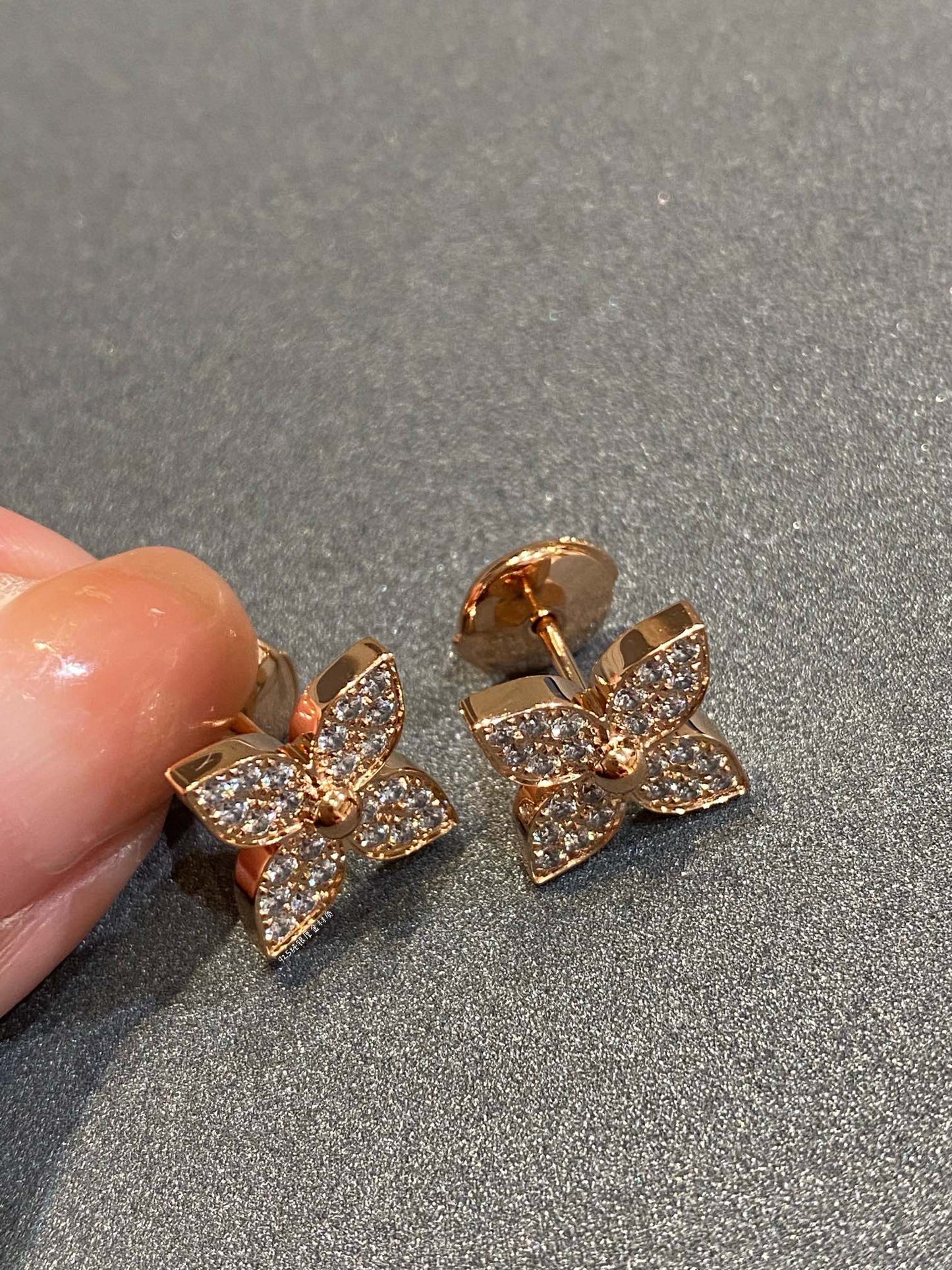 [Clover Jewelery]STAR DIAMOND EARRINGS
