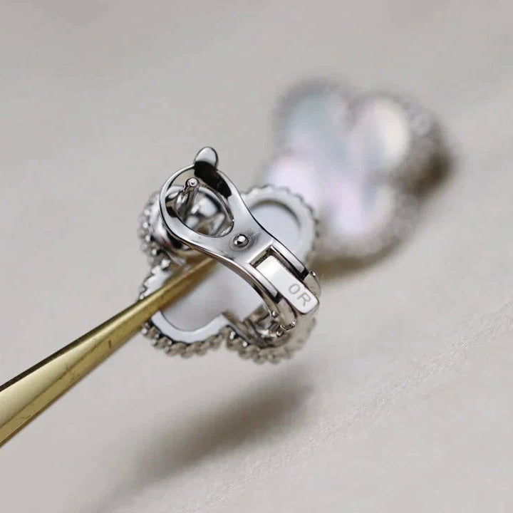 [Clover Jewelery]CLOVER MEDIUM 1 MOTIFS  WHITE MOP EARRINGS SILVER