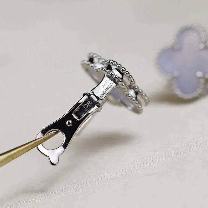 [Clover Jewelery]CLOVER MEDIUM 1 MOTIFS  WHITE MOP EARRINGS SILVER