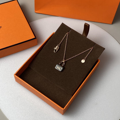 [Clover Jewelery]CONSTANCE BLACK PEDANT PINK GOLD NECKLACE