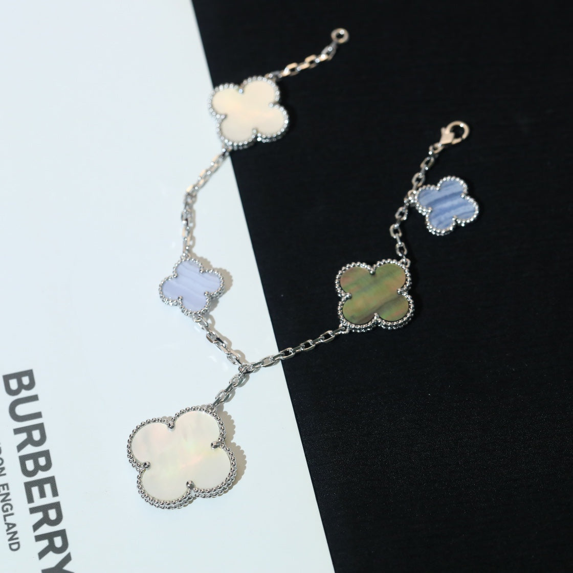 [Clover Jewelery]CLOVER BRACELET 5 MOTIFS MOP CHALCEDONY SILVER