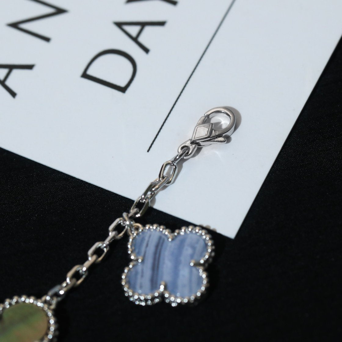 [Clover Jewelery]CLOVER BRACELET 5 MOTIFS MOP CHALCEDONY SILVER