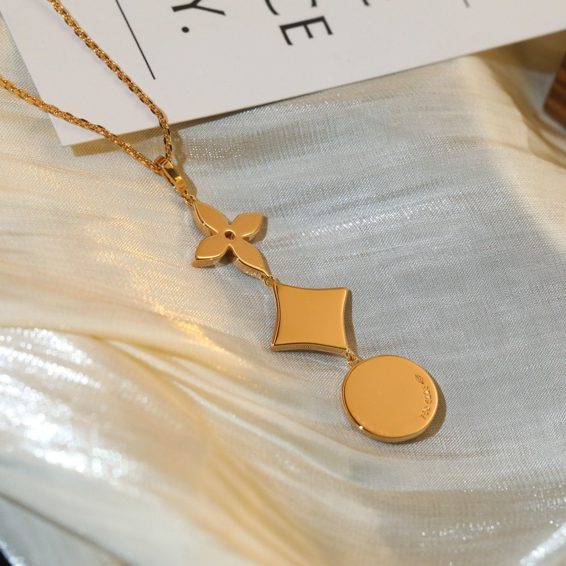 [Clover Jewelery]STAR AND SUN DIAMOND PINK GOLD NECKLACE