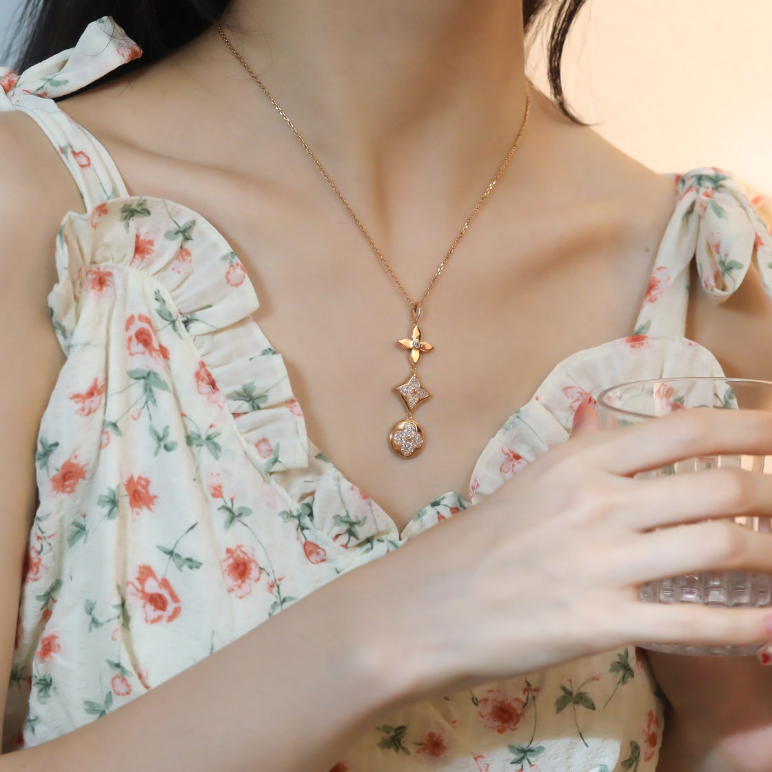 [Clover Jewelery]STAR AND SUN DIAMOND PINK GOLD NECKLACE
