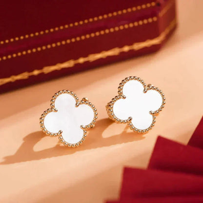 [Clover Jewelery]CLOVER MEDIUM 1 MOTIFS  WHITE MOP STUD EARRINGS