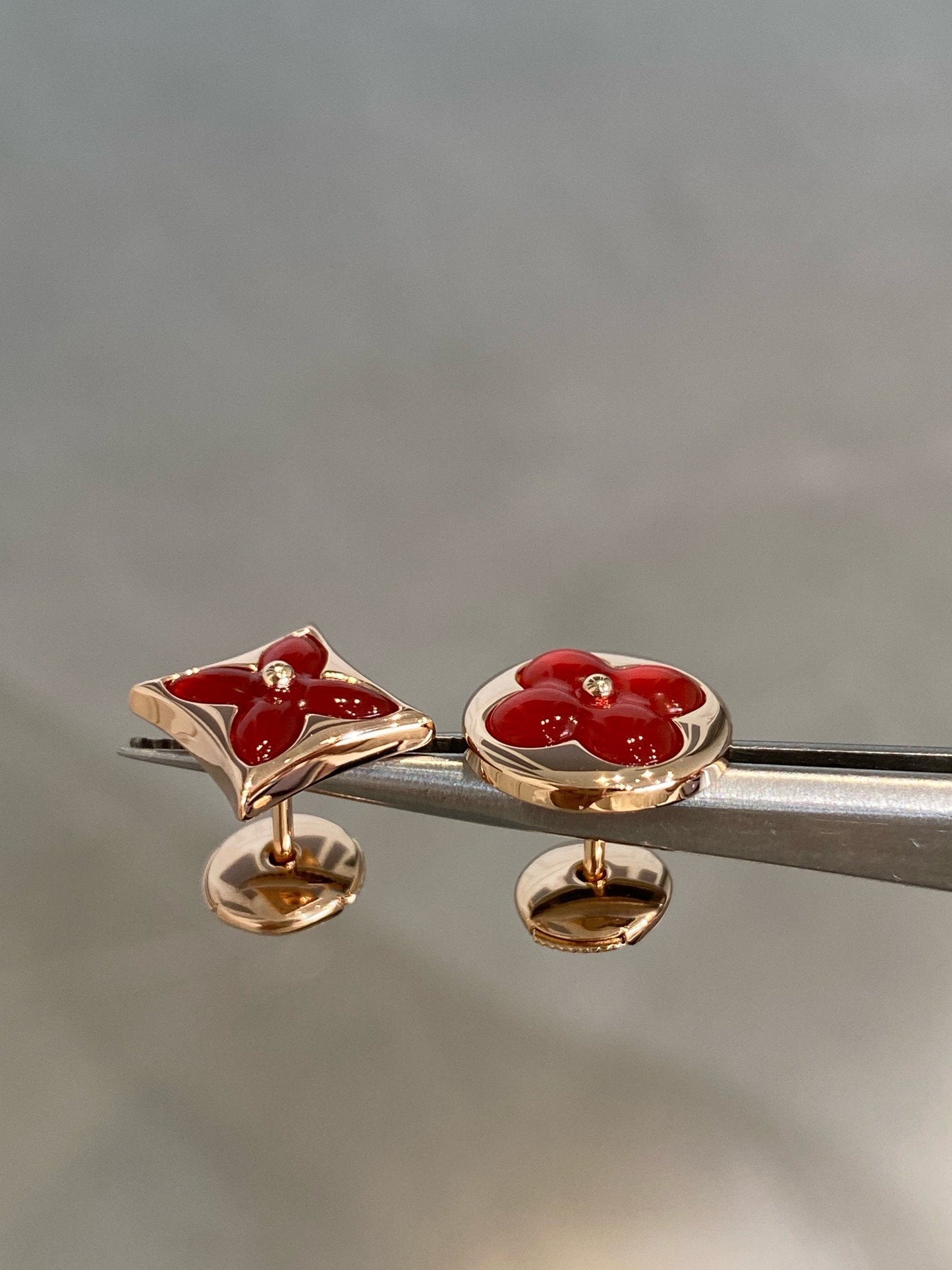 [Clover Jewelery]STAR AND SUN PINK GOLD CARNELIAN STUD EARRINGS