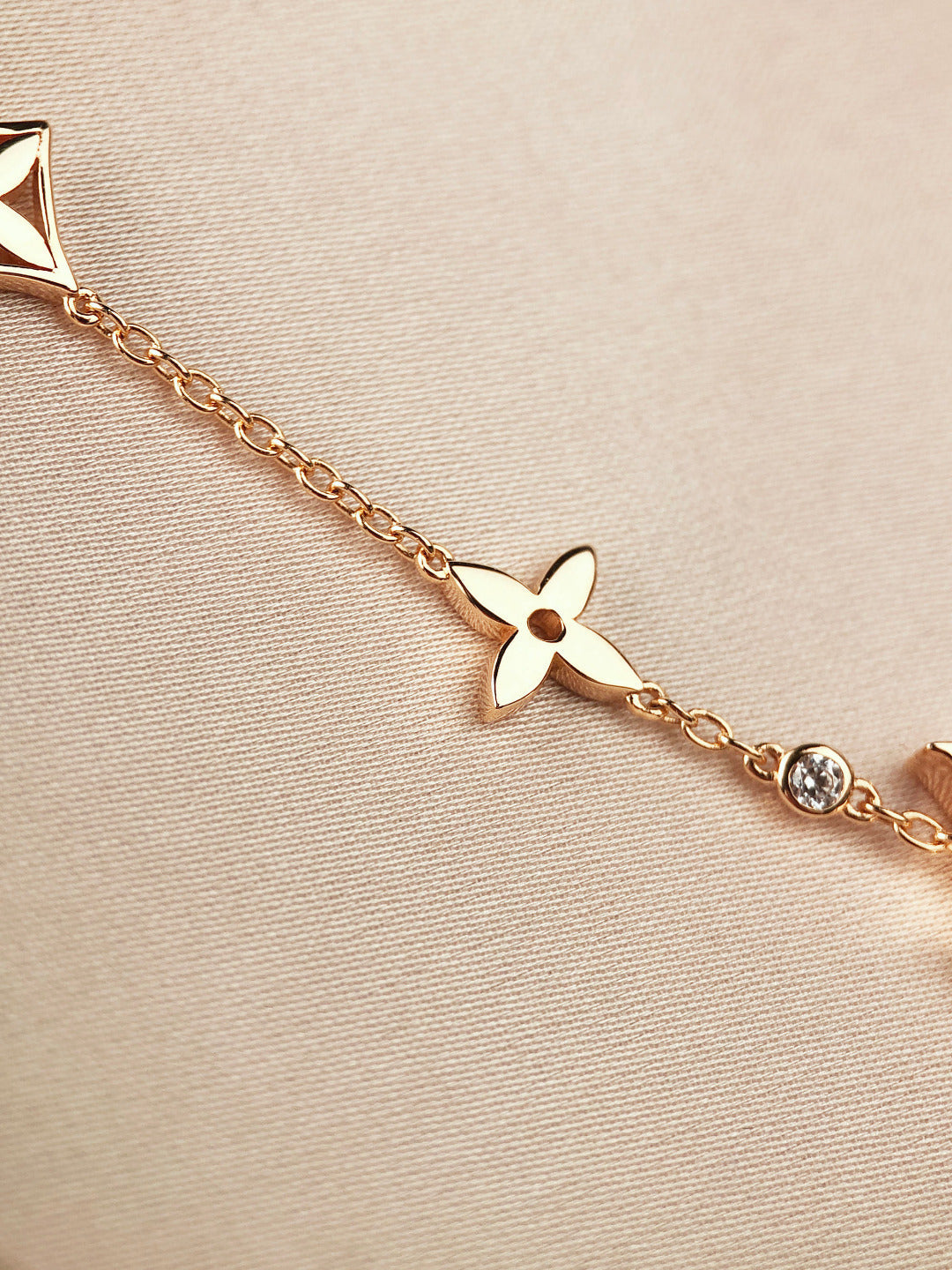[Clover Jewelery]STAR AND SUN 7 MOTIFS GOLD BRACELET