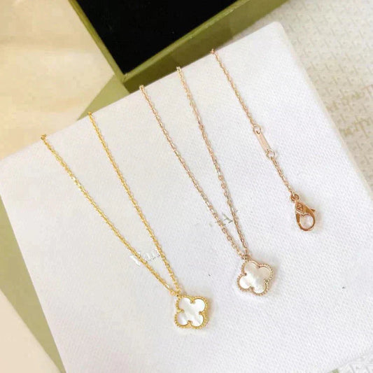 [Clover Jewelery]CLOVER MINI 9.5MM WHITE MOTHER-OF-PEARL NECKLACE