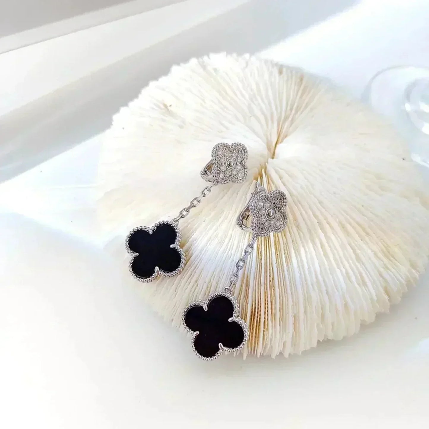 [Clover Jewelery]CLOVER 2 MOTIFS  DIAMOND ONYX EARRINGS SILVER