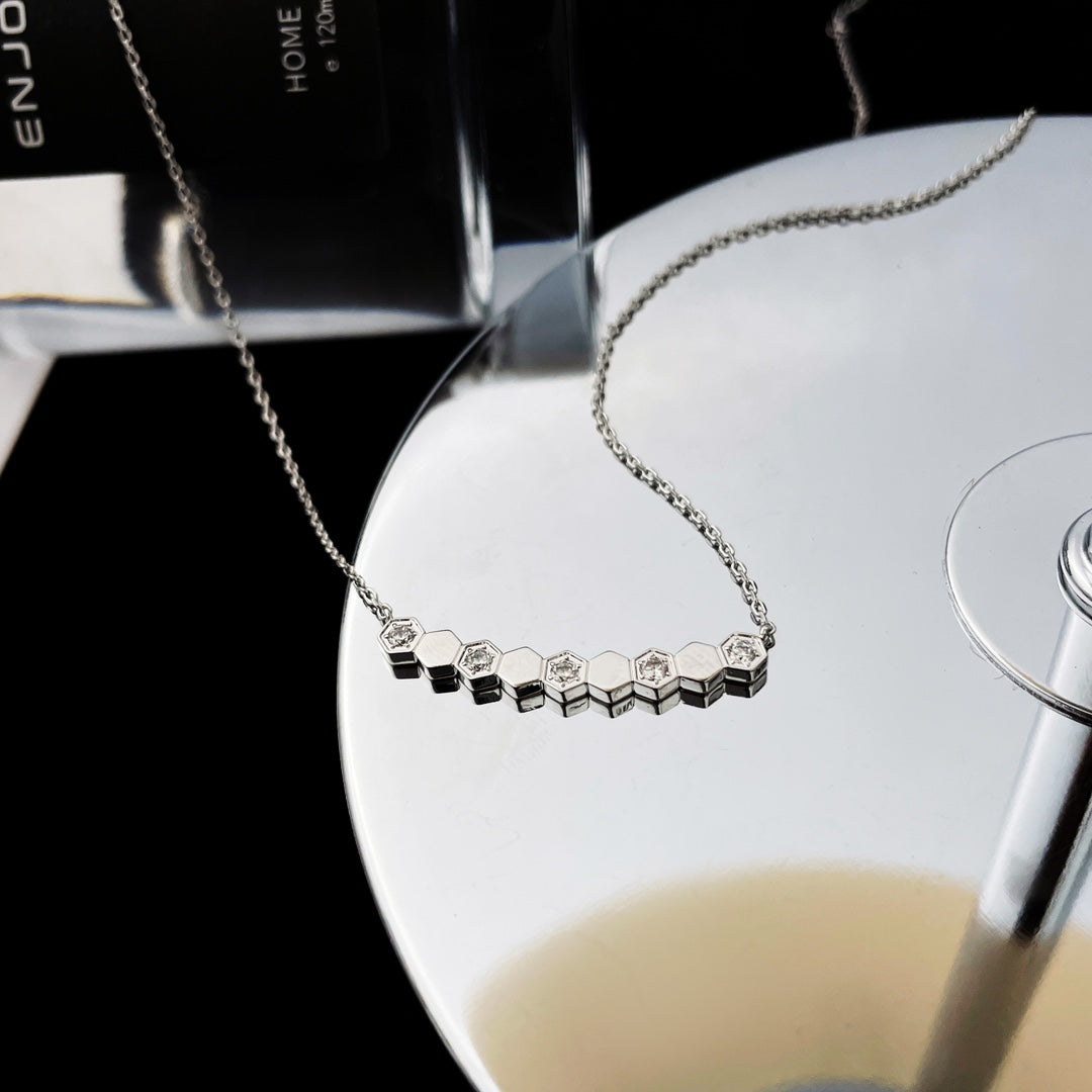 [Clover Jewelery]BEE MY LOVE DIAMOND NECKLACE