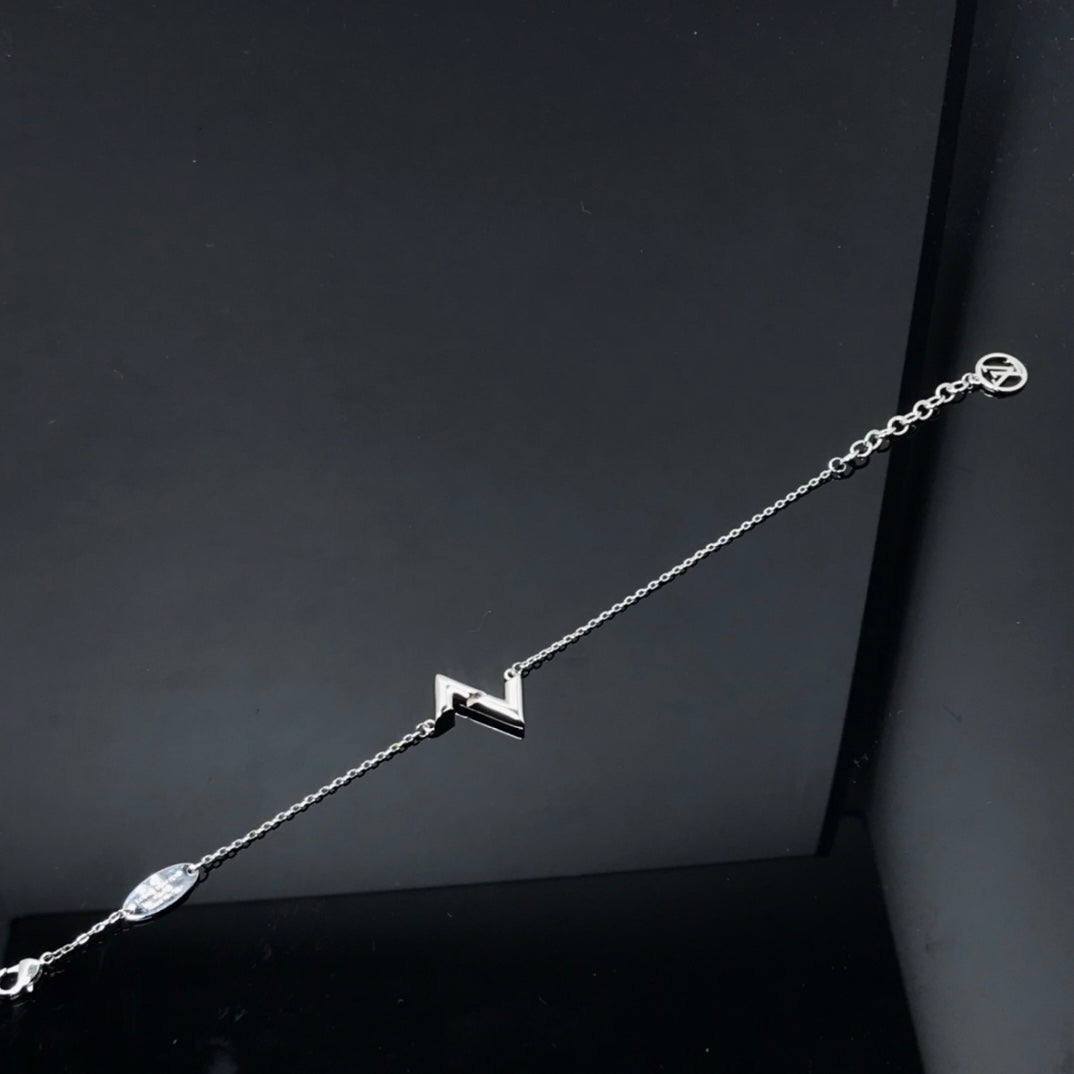 [Clover Jewelery]VOLT LV LOGO BRACELET