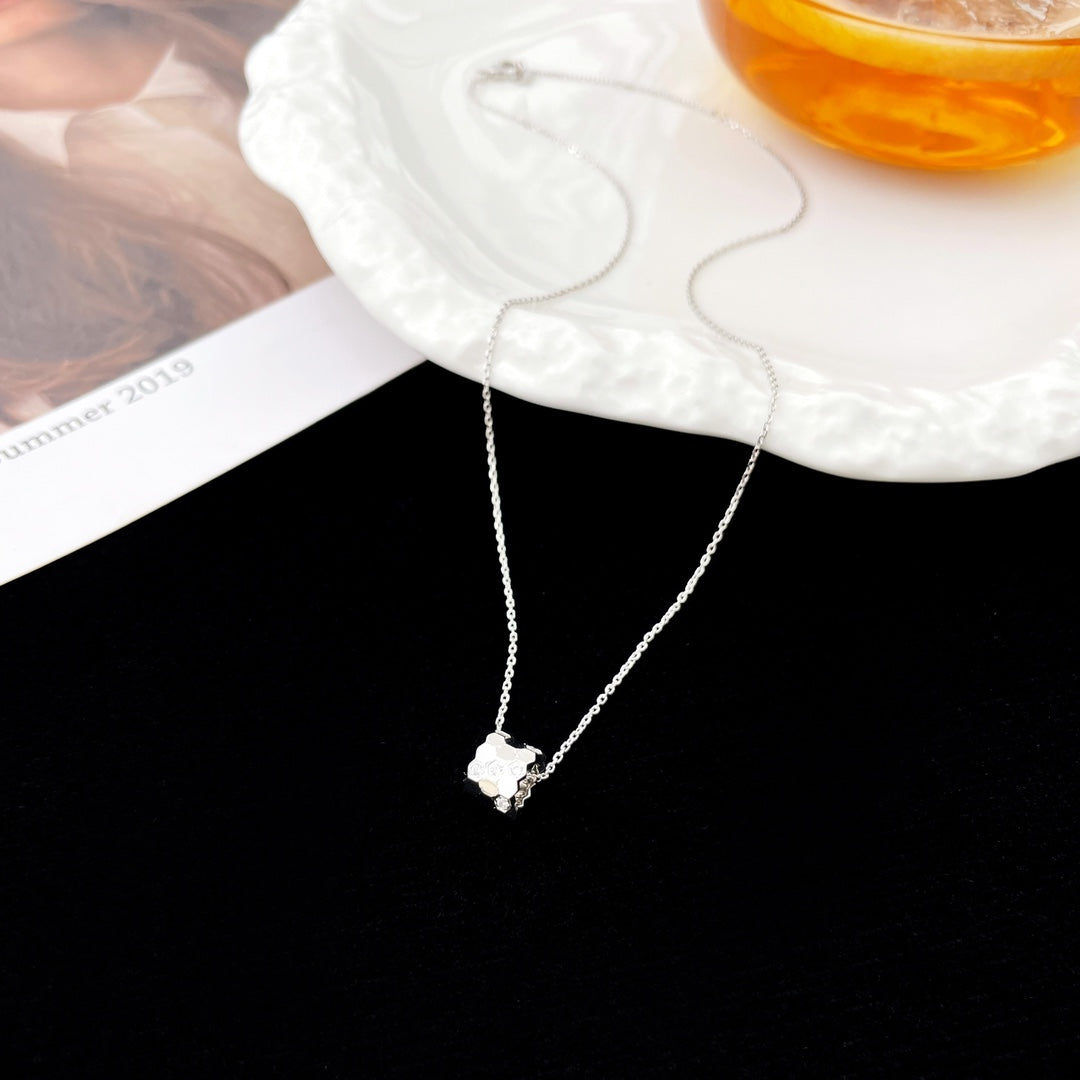 [Clover Jewelery]BEE MINI PEDANT DIAMOND NECKLACE