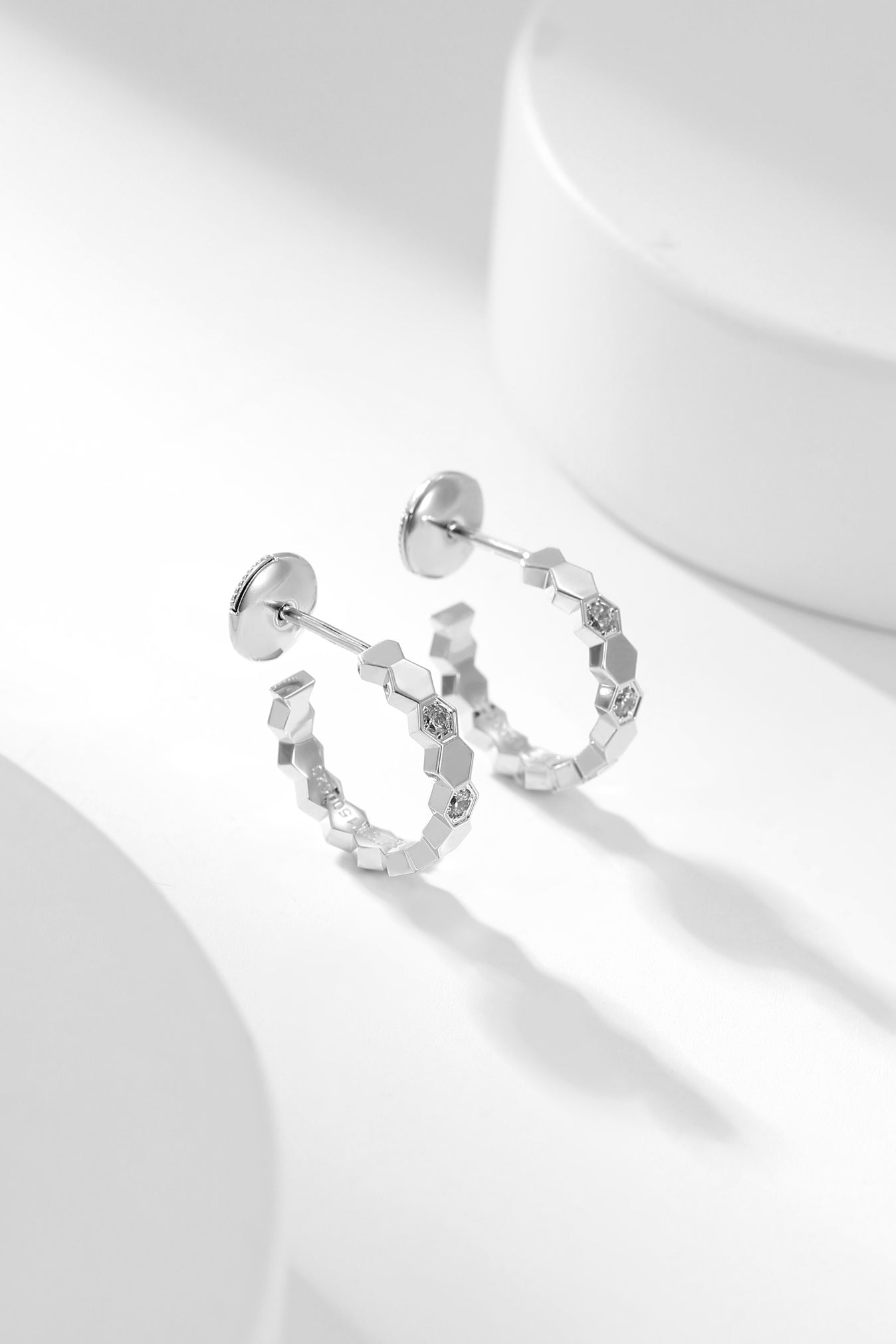 [Clover Jewelery]BEE LOVE DIAMOND HOOP EARRINGS
