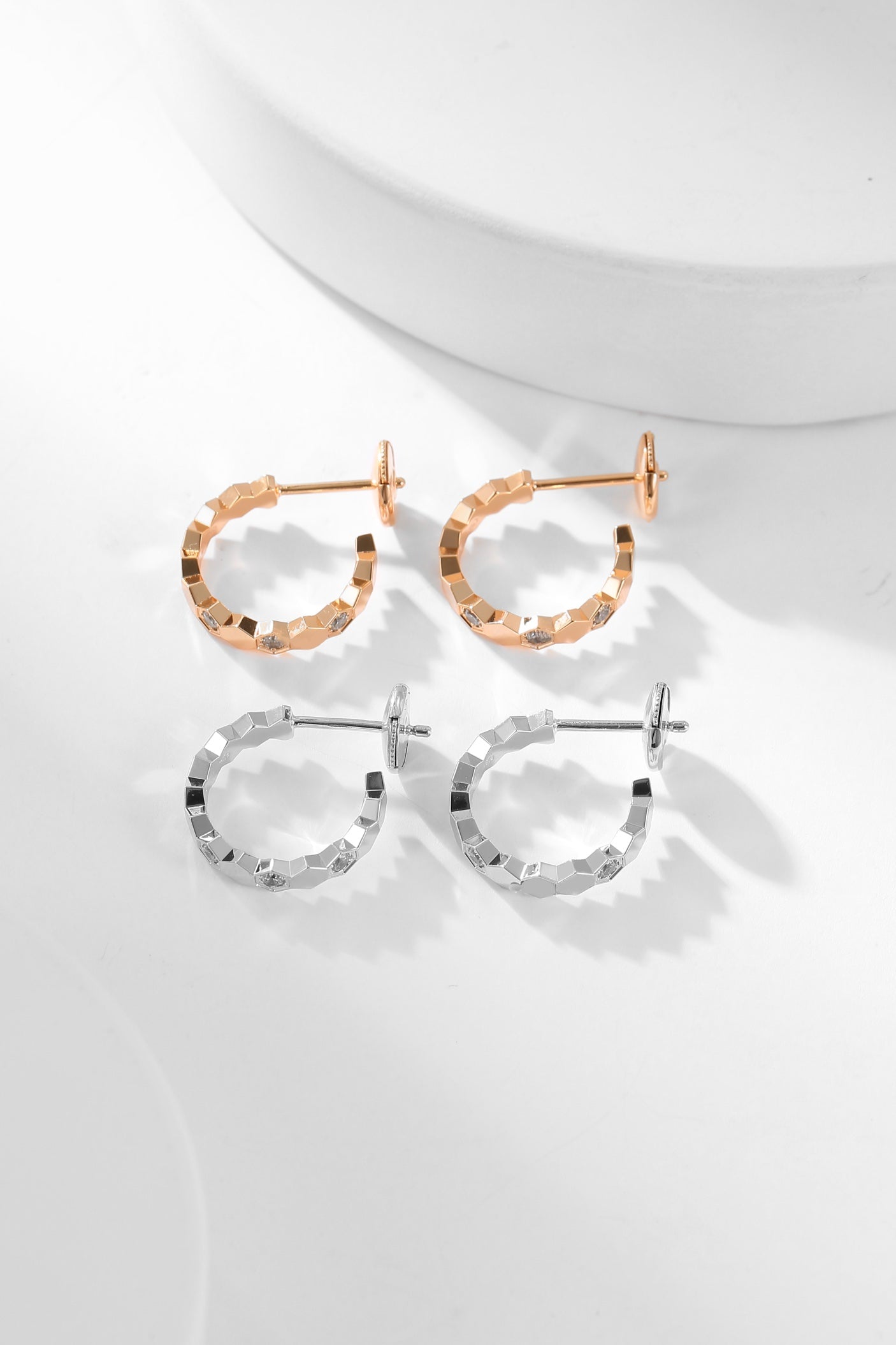 [Clover Jewelery]BEE LOVE DIAMOND HOOP EARRINGS