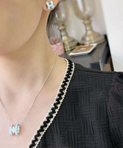 [Clover Jewelery]POP H SKY BLUE STUD EARRINGS